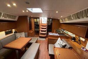 2017 Beneteau Oceanis 45 thumbnail 31