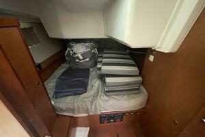 2017 Beneteau Oceanis 45 thumbnail 44