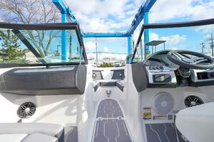 Photo 4040999 for 2024 Regal 21 OBX  