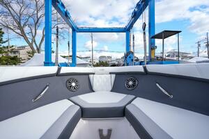 Photo 4041002 for 2024 Regal 21 OBX  