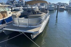 Photo 3929921 for 2022 Starcraft CX 25R  