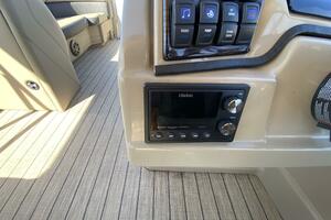 Photo 3929898 for 2022 Starcraft CX 25R  