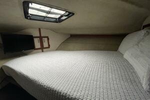 HEY BEAN 28ft Carver Yacht For Sale