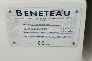 2000 Beneteau 361 thumbnail 30