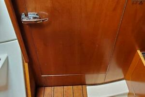 2000 Beneteau 361 thumbnail 37