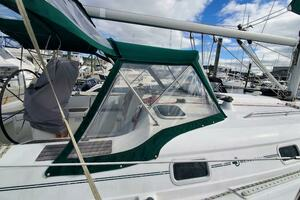 2000 Beneteau 361 thumbnail 11