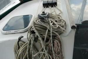 2000 Beneteau 361 thumbnail 25