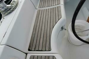 2000 Beneteau 361 thumbnail 19