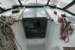 2000 Beneteau 361 thumbnail 27