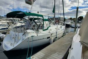 2000 Beneteau 361 thumbnail 10
