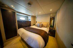 1992 Crescent Custom Yachts Custom thumbnail 24