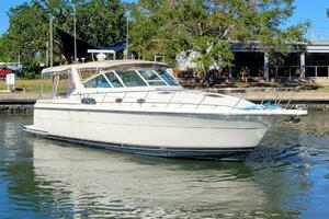 1996 Tiara Yachts 4000 Express thumbnail 1