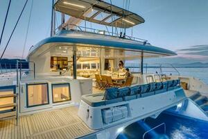 2015 Lagoon 620 thumbnail 4