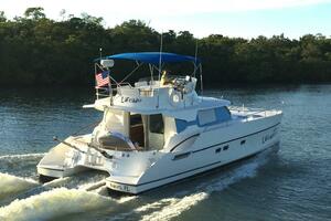 Photo 3958939 for 2000 Fountaine Pajot Maryland 37  