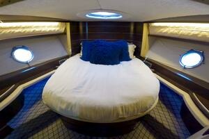 2011 Azimut 68S thumbnail 20