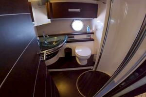 2011 Azimut 68S thumbnail 22