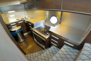 2011 Azimut 68S thumbnail 25