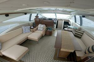 2011 Azimut 68S thumbnail 6