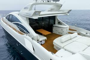 2011 Azimut 68S thumbnail 29