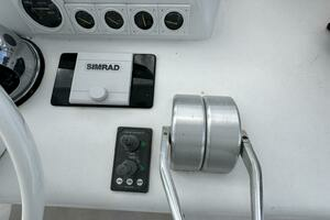 1988 Viking Motor Yacht thumbnail 86