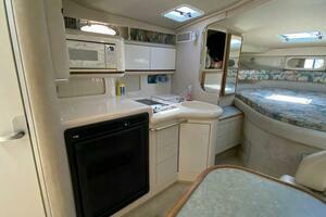 1996 Sea Ray 330DA thumbnail 14
