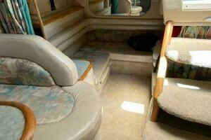 1996 Sea Ray 330DA thumbnail 13