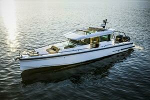  2024 Axopar 37XC CROSS CABIN Yacht For Sale in Palm Beach FL