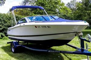 18ft Four Winns Yacht For Sale