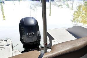 18ft Four Winns Yacht For Sale