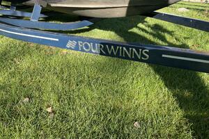 18ft Four Winns Yacht For Sale