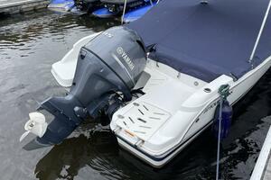 18ft Four Winns Yacht For Sale