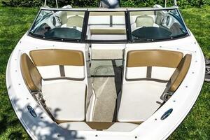 18ft Four Winns Yacht For Sale