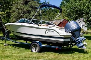 18ft Four Winns Yacht For Sale