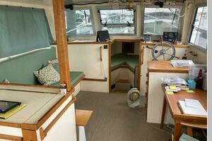 1984 Duffy Flybridge Cruiser thumbnail 24