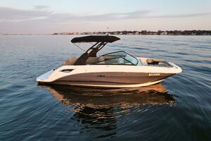 Photo 3977775 for 2018 Sea Ray 250 SDX  