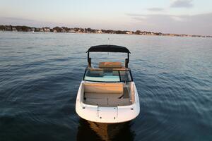 Photo 3977853 for 2018 Sea Ray 250 SDX  