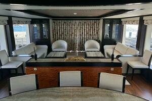 2019 Gulf Craft Majesty 100 thumbnail 6