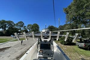 SeaVee 32 Cuddy Diesel-Rocket Launchers