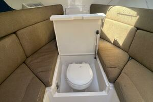 SeaVee 32 Cuddy Diesel-Cabin Head