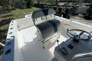 SeaVee 32 Cuddy Diesel-Helm