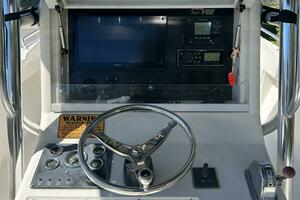 SeaVee 32 Cuddy Diesel-Helm