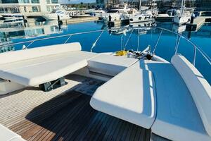 2020 Ferretti Yachts 670 thumbnail 13