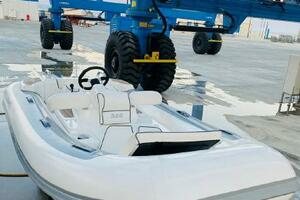 2020 Ferretti Yachts 670 thumbnail 21