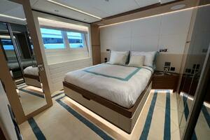 2024 Gulf Craft Majesty 100 thumbnail 11