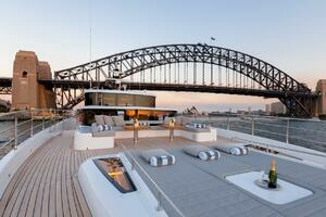 2024 Gulf Craft Majesty 100 thumbnail 5