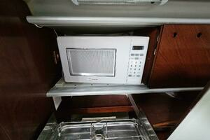 1990 Beneteau First 41 S5 thumbnail 27