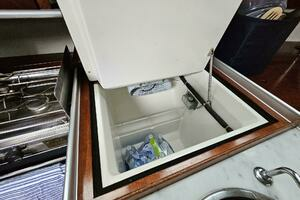 1990 Beneteau First 41 S5 thumbnail 15
