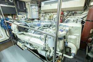 1989 Hatteras Cockpit Motor Yacht thumbnail 48