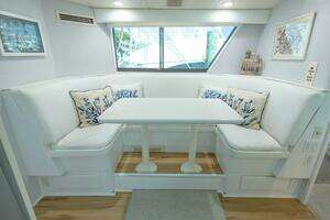1989 Hatteras Cockpit Motor Yacht thumbnail 14