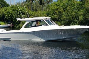 Nauti Nole 2021 Southport 33 DC Yacht For Sale in Fort Lauderdale FL